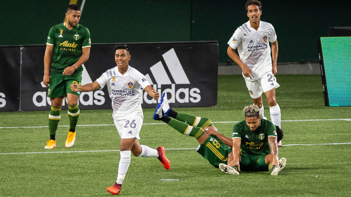 Efrain Alvarez joins USMNT training camp